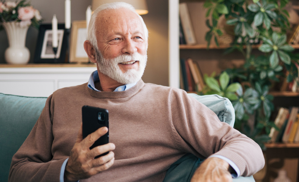 Man with mobile phohne